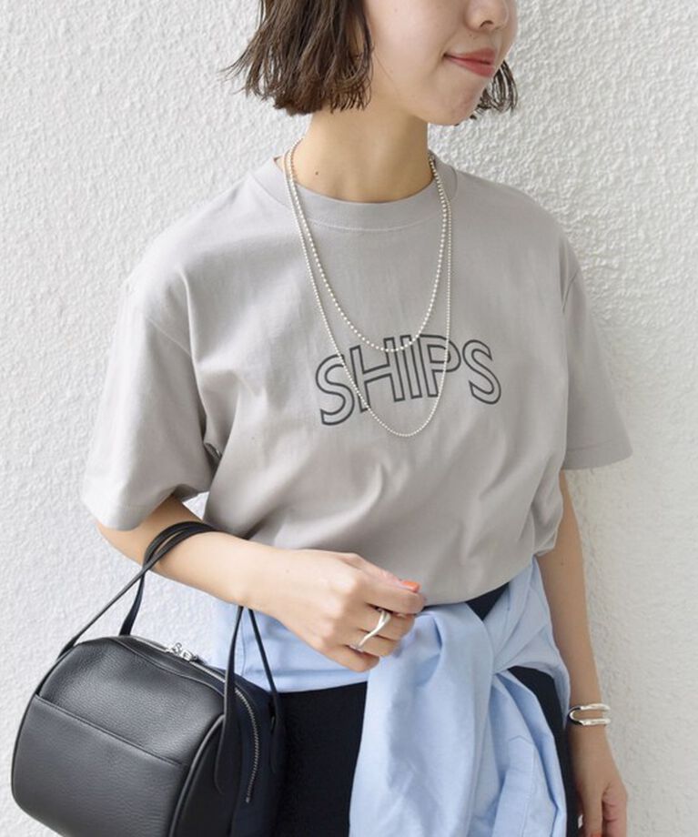 SHIPS for women「《一部追加予約》【WEB限定】 SHIPS ラウンド プリント ロゴ TEE」|Tシャツ・カットソー|シルバーグレー