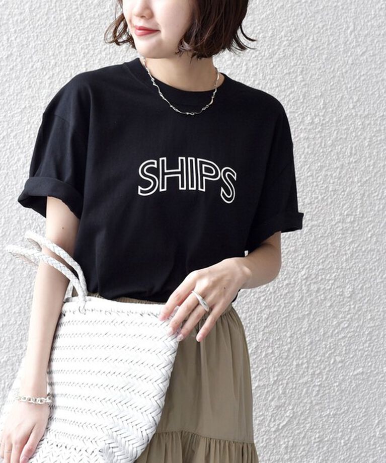 SHIPS for women「《一部追加予約》【WEB限定】 SHIPS ラウンド プリント ロゴ TEE」|Tシャツ・カットソー|