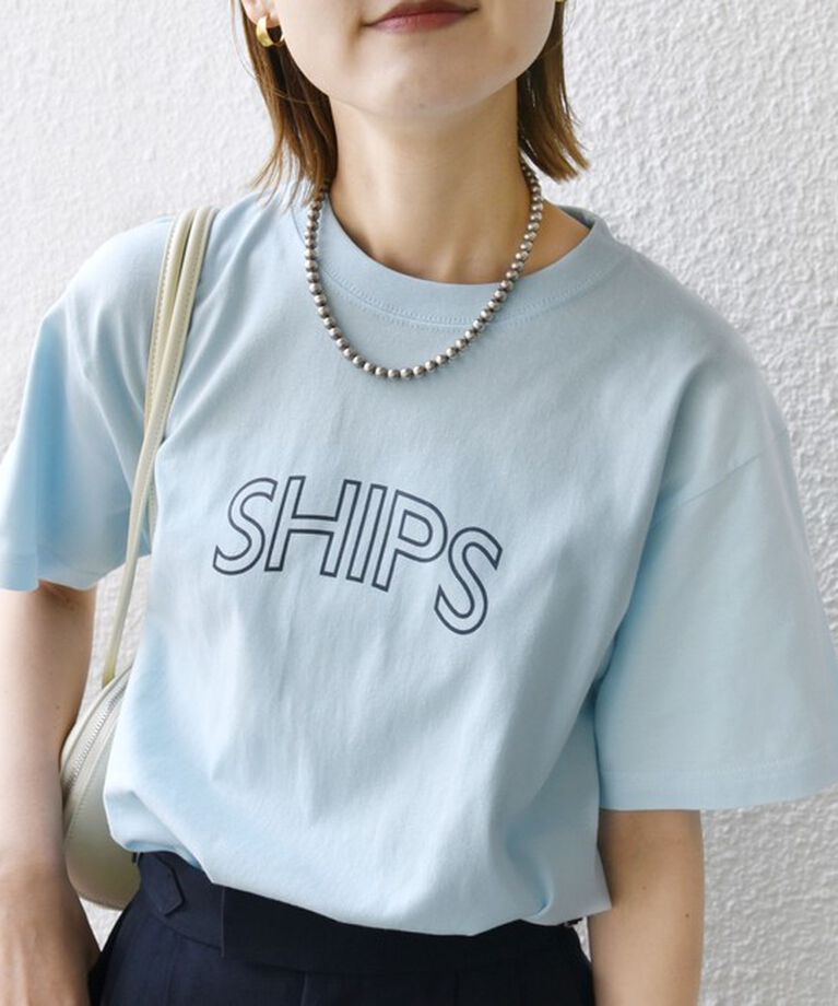 SHIPS for women「《一部追加予約》【WEB限定】 SHIPS ラウンド プリント ロゴ TEE」|Tシャツ・カットソー|