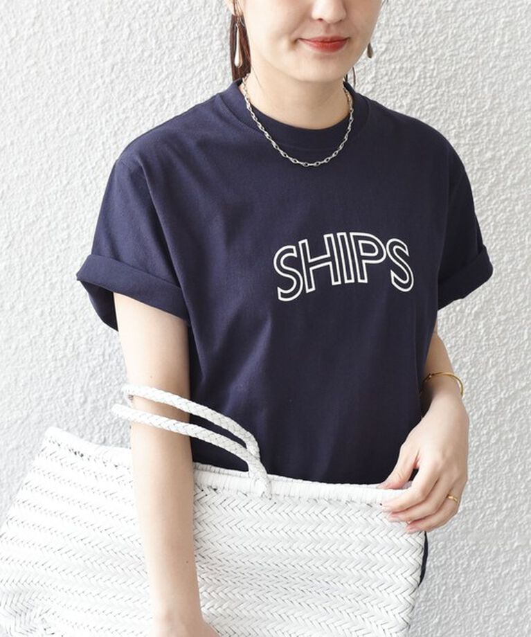 SHIPS for women「《一部追加予約》【WEB限定】 SHIPS ラウンド プリント ロゴ TEE」|Tシャツ・カットソー|