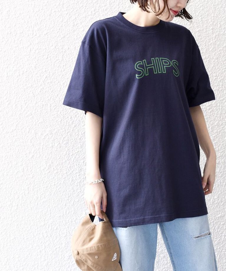SHIPS for women「《一部追加予約》【WEB限定】 SHIPS ラウンド プリント ロゴ TEE」|Tシャツ・カットソー|