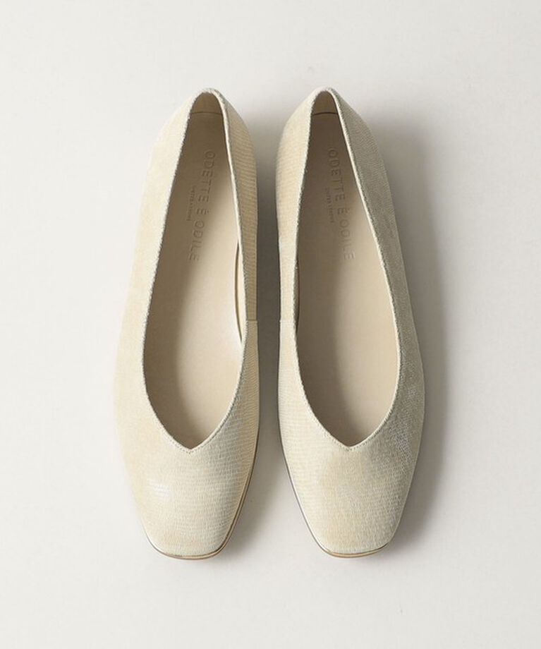 ODETTE E ODILE「ソフトVカット フラット15↓↑」|パンプス|BEIGE
