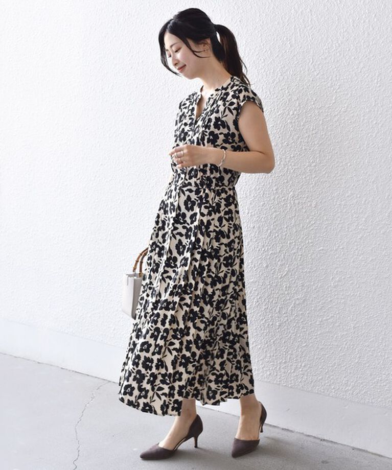 SHIPS for women「【WEB限定】〈洗濯機可能〉ドット 花柄 サイド プリーツ フレンチスリーブ ワンピース」|ワンピース|