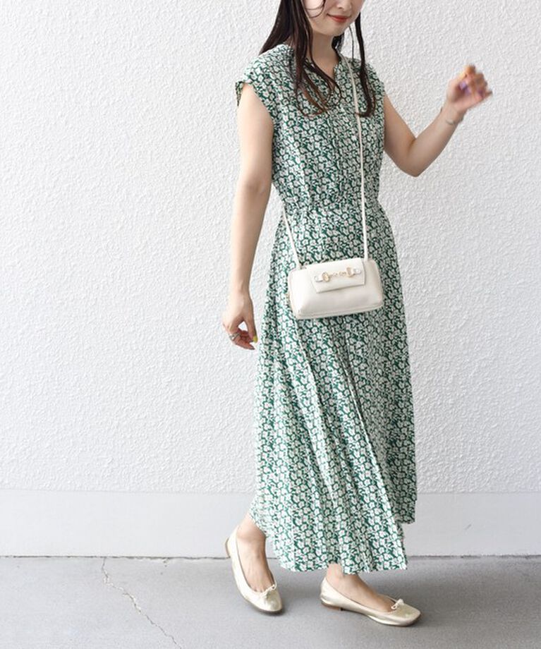 SHIPS for women「【WEB限定】〈洗濯機可能〉ドット 花柄 サイド プリーツ フレンチスリーブ ワンピース」|ワンピース|