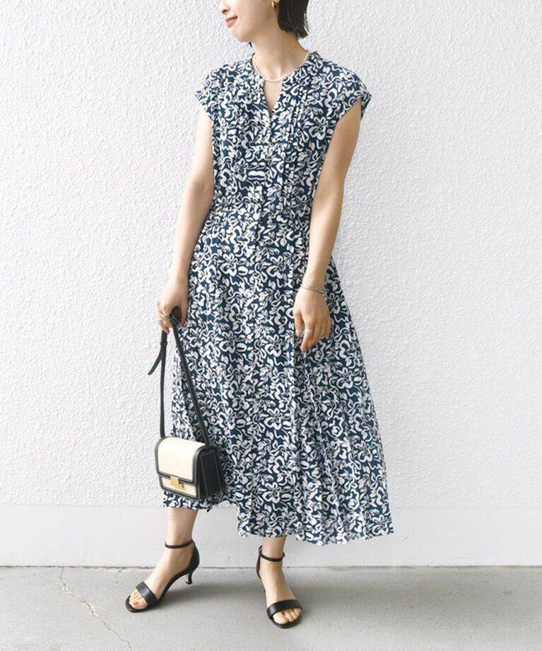 SHIPS for women「【WEB限定】〈洗濯機可能〉ドット 花柄 サイド プリーツ フレンチスリーブ ワンピース」|ワンピース|ネイビー