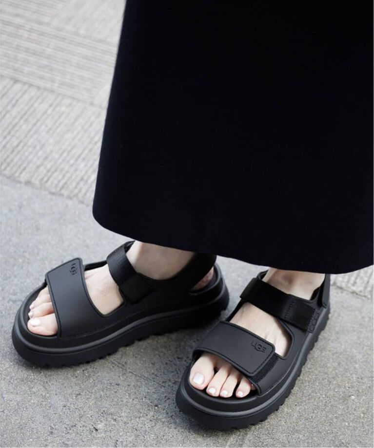 SLOBE IENA「《一部WEB限定/追加》 UGG/アグ GoldenGlow Sandal W GOLDENGLOW」|サンダル|ブラック