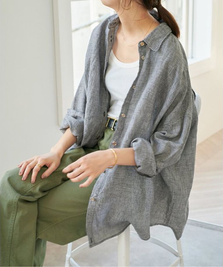 Spick and Span「《追加》80リネンカシュクールビッグシャツ」|シャツ・ブラウス|ブラックベース