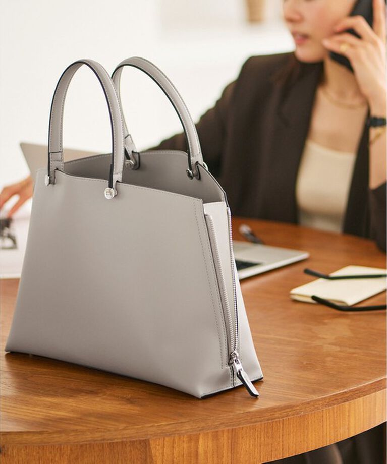 ROPE「【E'POR】Y BAG Medium【メディア掲載】」|ハンドバッグ|ライトグレー(08)