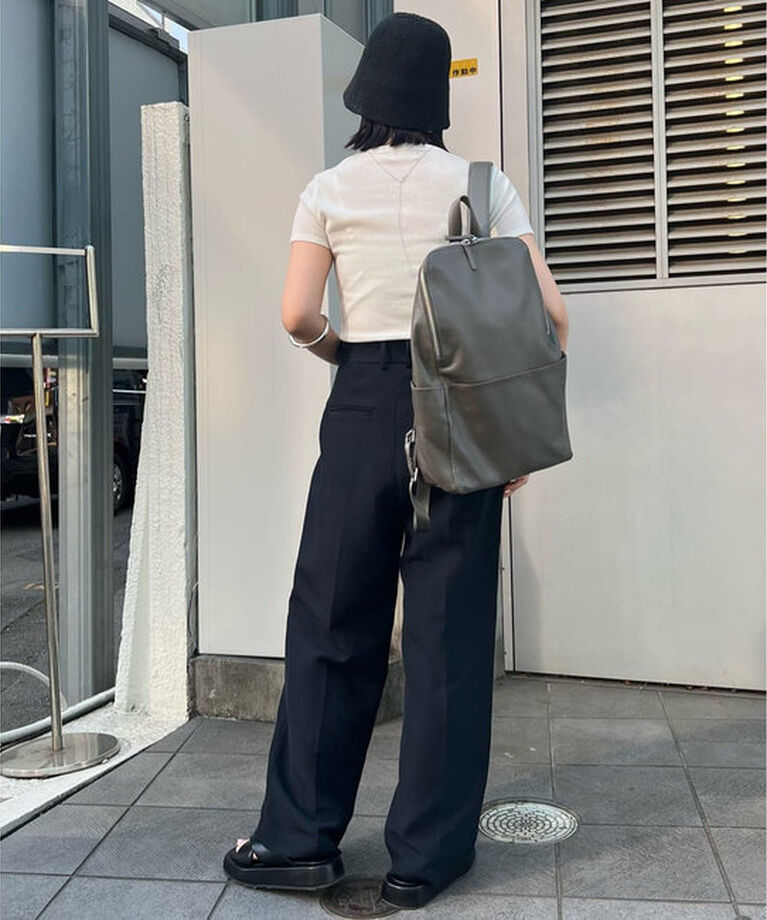  「【ベストセラーアイテム】レザーバックパック」|リュック|