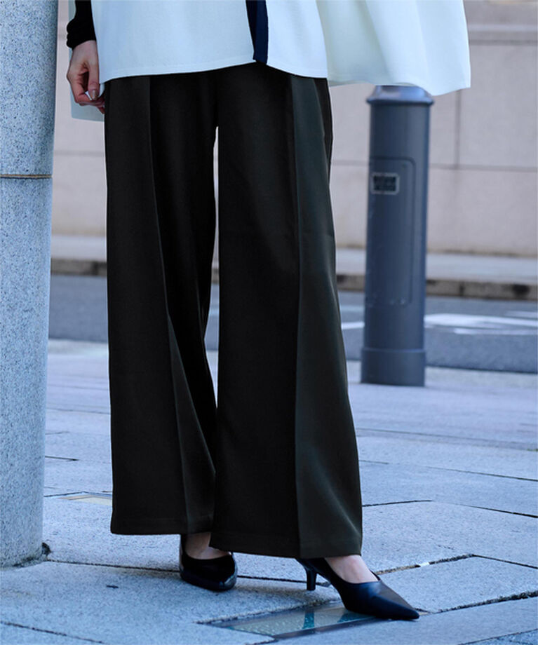 ur's「1タックセンタープレスワイドパンツ」|スラックス|