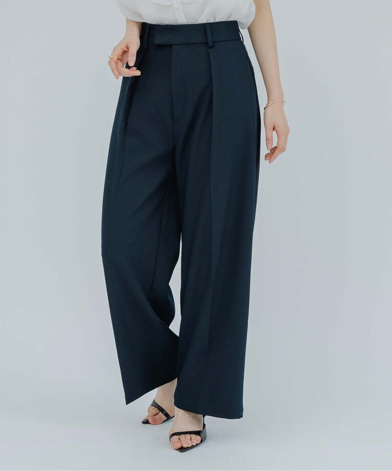 ur's「1タックセンタープレスワイドパンツ」|スラックス|