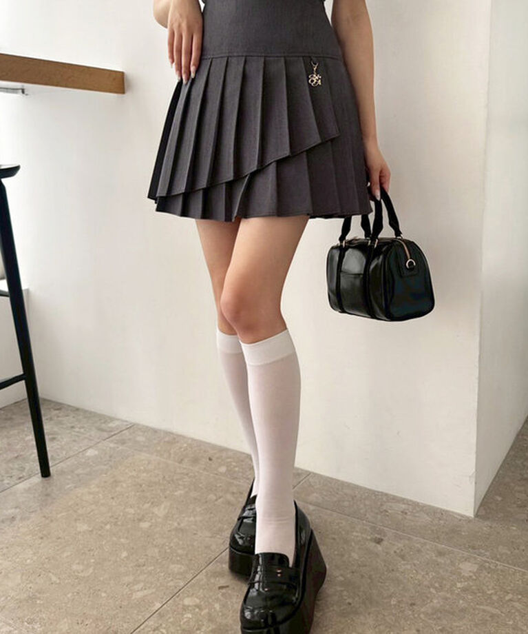  「チャーム付きイレヘムプリーツスカート/S・Mサイズ展開」|スカート|
