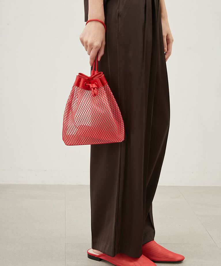 Mila Owen「メッシュドロスト巾着バッグ」|ショルダー・メッセンジャー|RED