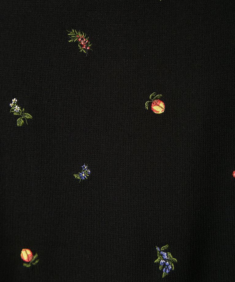 FRAY I.D「フルーツ刺繍ポロカラーノースリニットジレ／接触冷感」|ダウンベスト・ベスト|