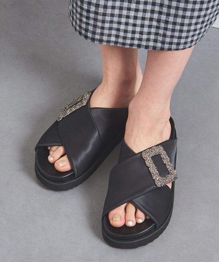 UNITED ARROWS「サテン ビジュー クロス サンダル」|サンダル|BLACK