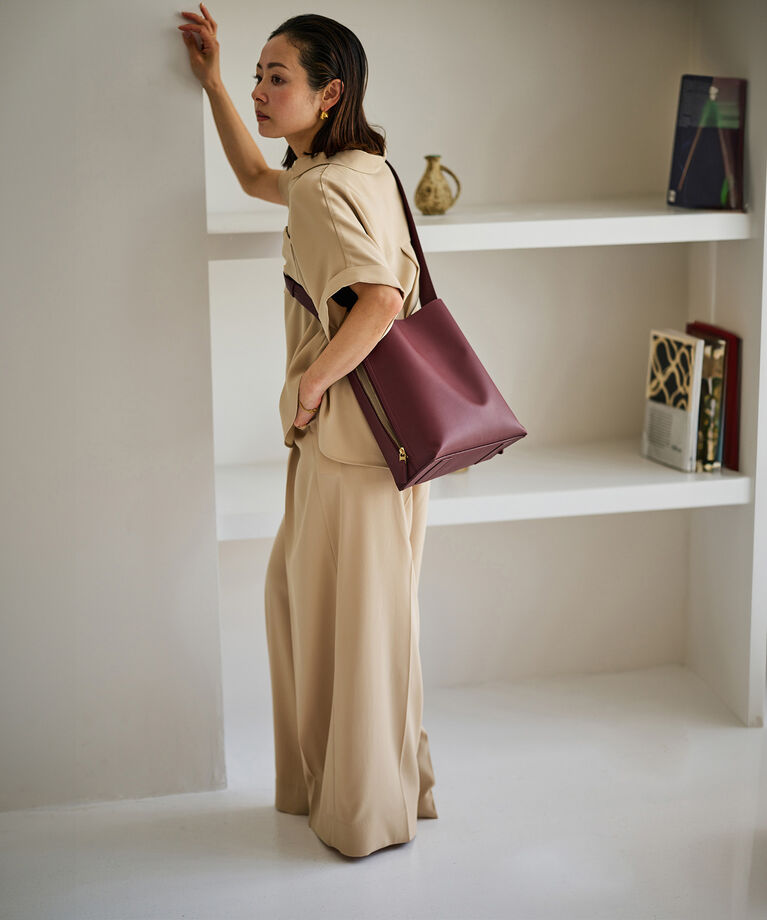 E'POR「【E'POR】Y BAG Shoulder Medium（サイドジップショルダーバッグ）【WEB限定/一部店舗限定】【メディア掲載」|ショルダー・メッセンジャー|