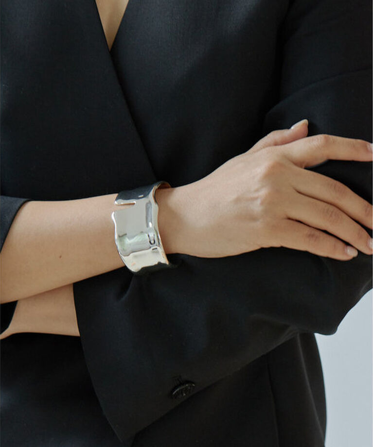 Hoaw.「【Hoaw.】Curvy Bangle」|リング|シルバー