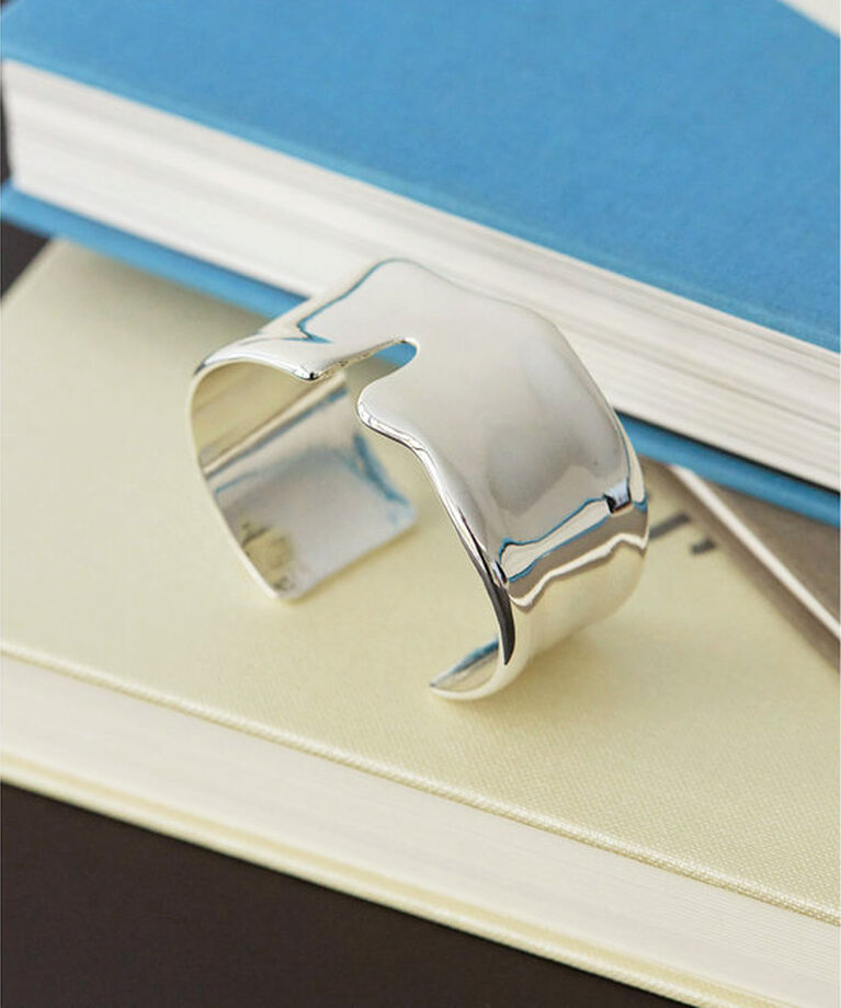 Hoaw.「【Hoaw.】Curvy Bangle」|リング|
