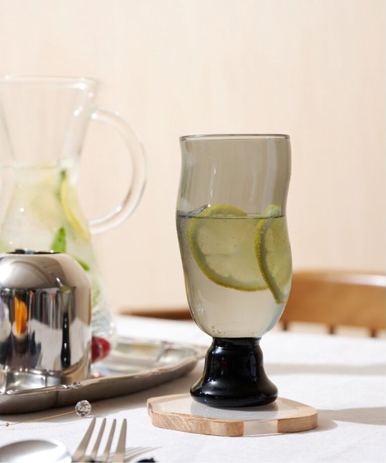 journal standard Furniture「《予約》WAVY GOBLET GLASS GY　ゴブレット グラス」|食器・キッチングッズ|グレー