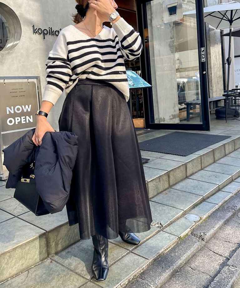 NOLLEY'S「ロゴ刺繍入りVネックプルオーバーニット」|ニット・セーター|