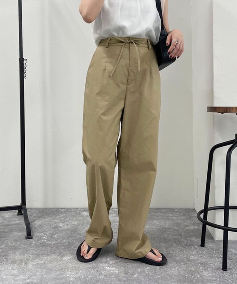 fredy emue「イージーストレートパンツ」|チノ|ベージュ