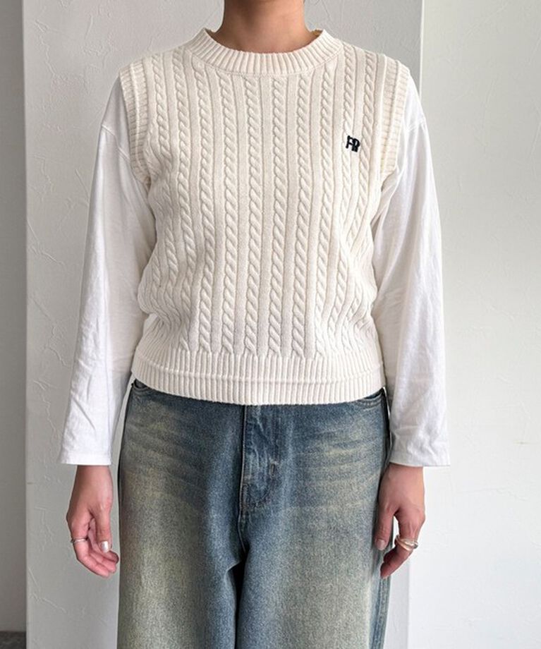 fredy emue「FR刺繍ケーブル柄ニットベスト」|ベスト・ジレ|