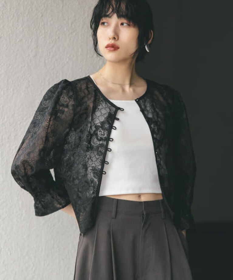  「KBF オーガンジー刺繍クロップドブラウス」|シャツ・ブラウス|