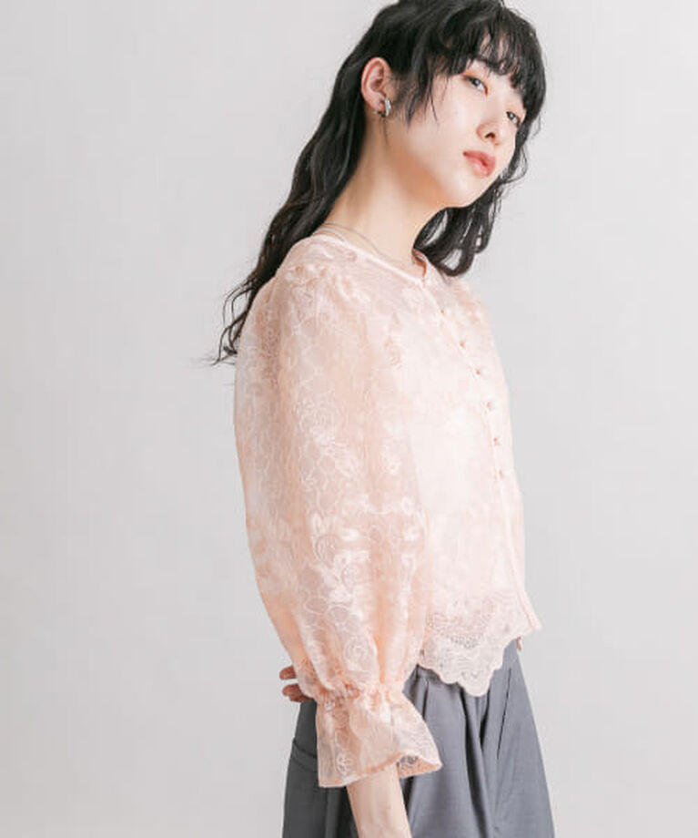  「KBF オーガンジー刺繍クロップドブラウス」|シャツ・ブラウス|