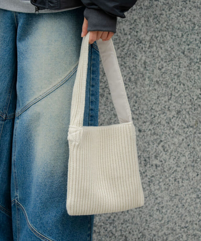 SENSE OF PLACE by URBAN RESEARCH「SENSE OF PLACE ニットスクエアバッグ」|トートバッグ|IVORY