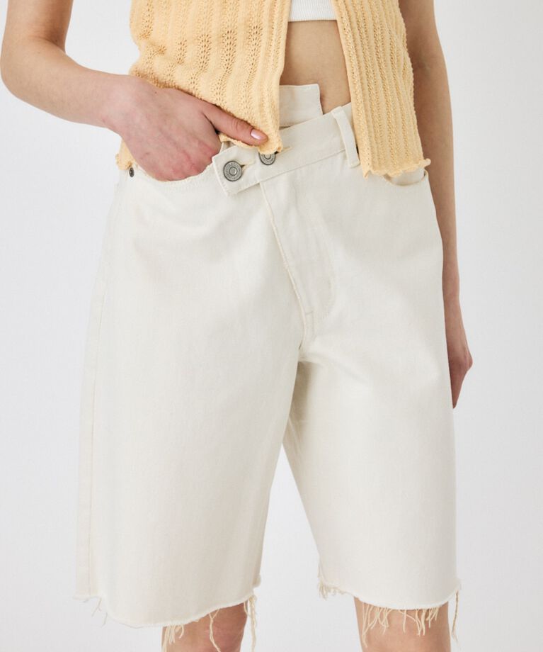 MOUSSY「CROSS WAIST ハーフパンツ」|デニム|O/WHT1