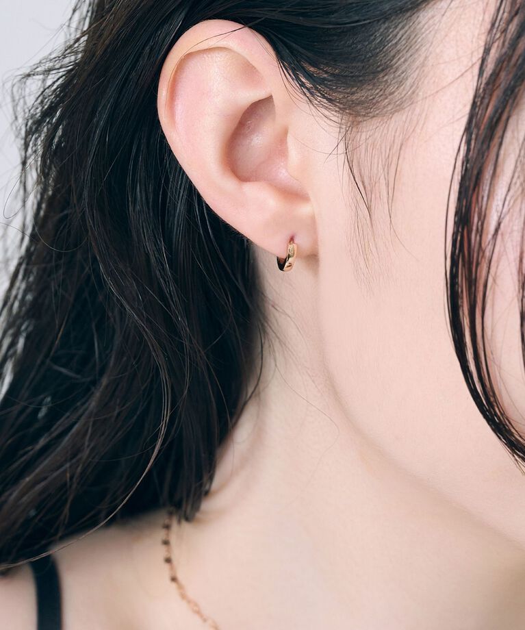Phoebe「【金属アレルギー対応】ワンタッチメタルフープミニピアス　ローズゴールド/サージカルステンレス」|ピアス|ローズゴールド