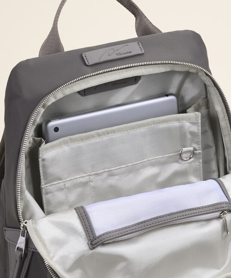 W&.Day/Night「W&.Day/Night ピサラ スリムリュック A4ジャストサイズ 11.0インチタブレット収納 15291」|リュック|