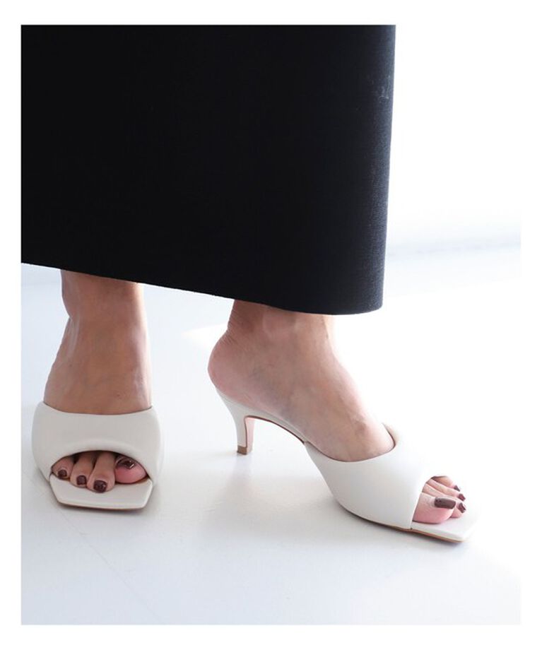 Demi-Luxe BEAMS 「スクエアパフサンダル .M」|サンダル|OYSTER1