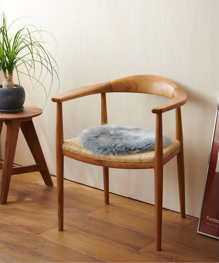 journal standard Furniture「SHEEPSKIN SEAT PAD　シープスキン シートパッド 35×35cm」|その他|グレー