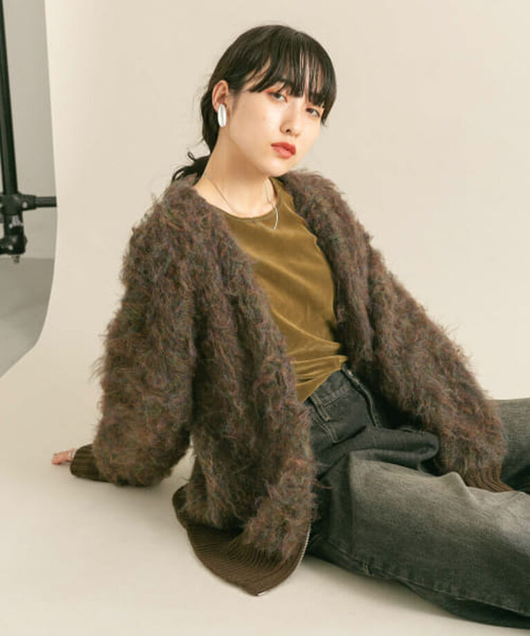 「KBF 『WEB/一部店舗限定』シャギーZIPカーディガン」|カーディガン|BROWN
