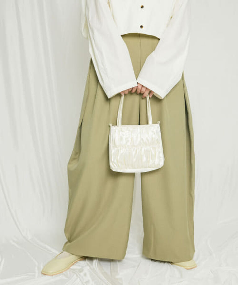  「KBF サテンギャザーハンドBAG」|ハンドバッグ|