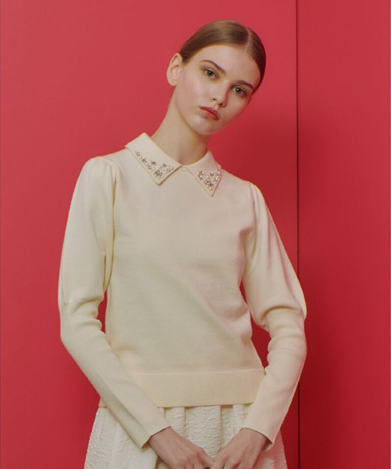 LOULOU WILLOUGHBY「【LOULOU WILLOUGHBY】衿ビジューパフスリーブプルオーバー」|ニット・セーター|