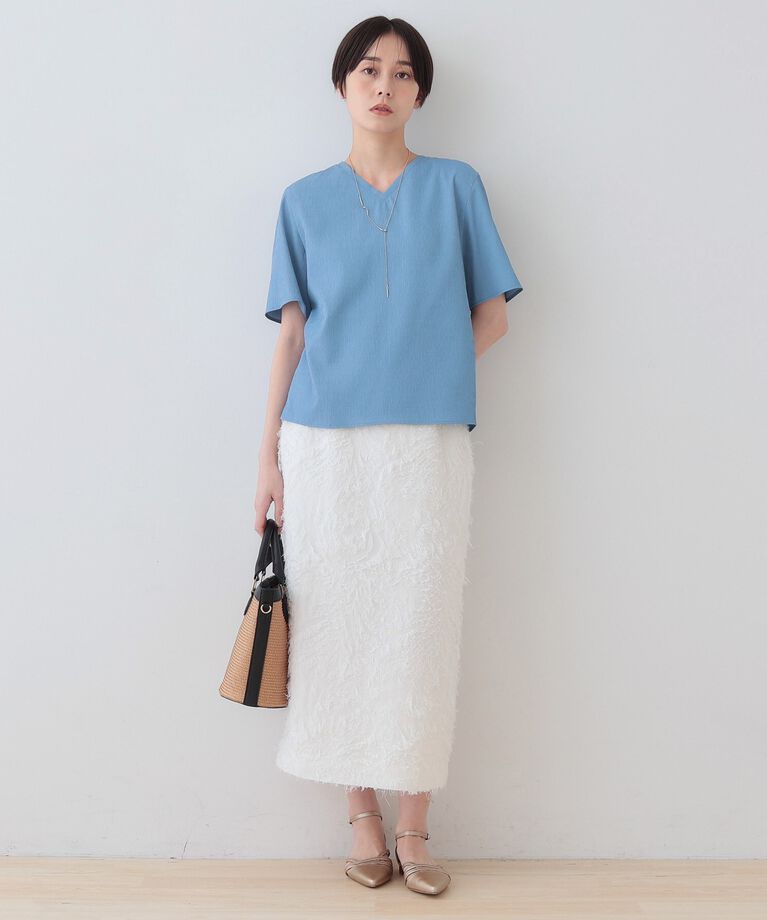 INDIVI「春SALE！【洗える／凹凸素材】シンプルVネックブラウス」|シャツ・ブラウス|