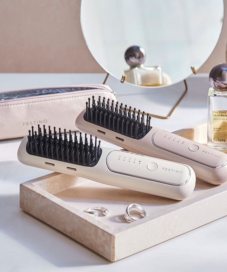 FESTINO「フェスティノ 充電式 スタイリング ヒーターブラシ」|ヘアスタイリング|