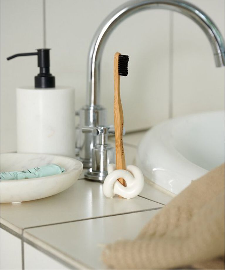 journal standard Furniture「TOOTHBRUSH STAND　歯ブラシスタンド ホワイト」|トイレタリー・ランドリーグッズ|ホワイト