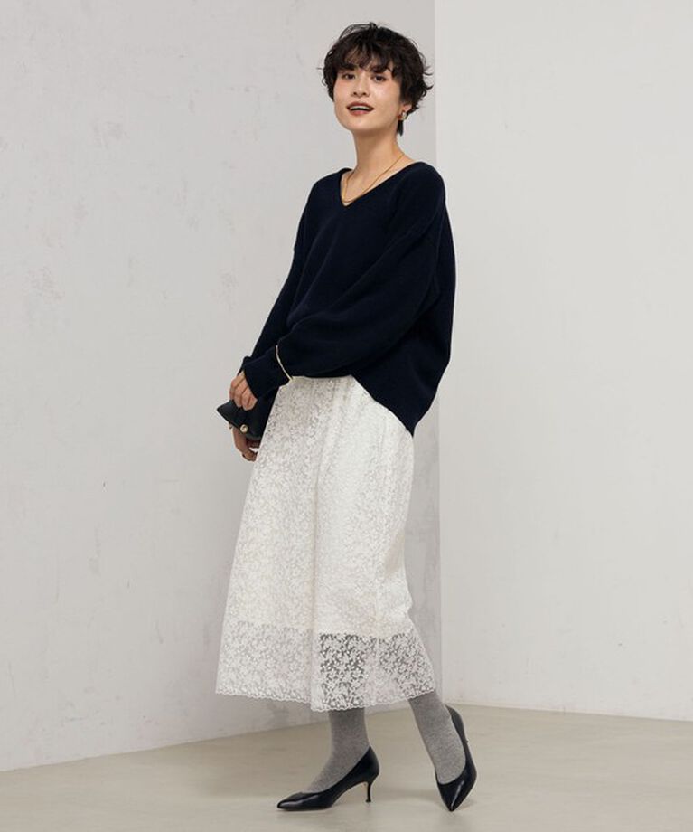 NOLLEY'S「ロゴ刺繍入りVネックプルオーバーニット」|ニット・セーター|