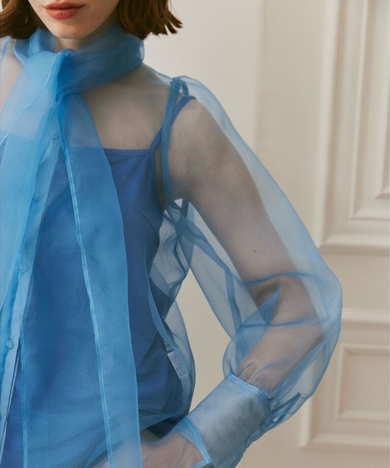 LOULOU WILLOUGHBY「《ドラマ着用》【LOULOU WILLOUGHBY】シルキーリボンブラウス」|シャツ・ブラウス|