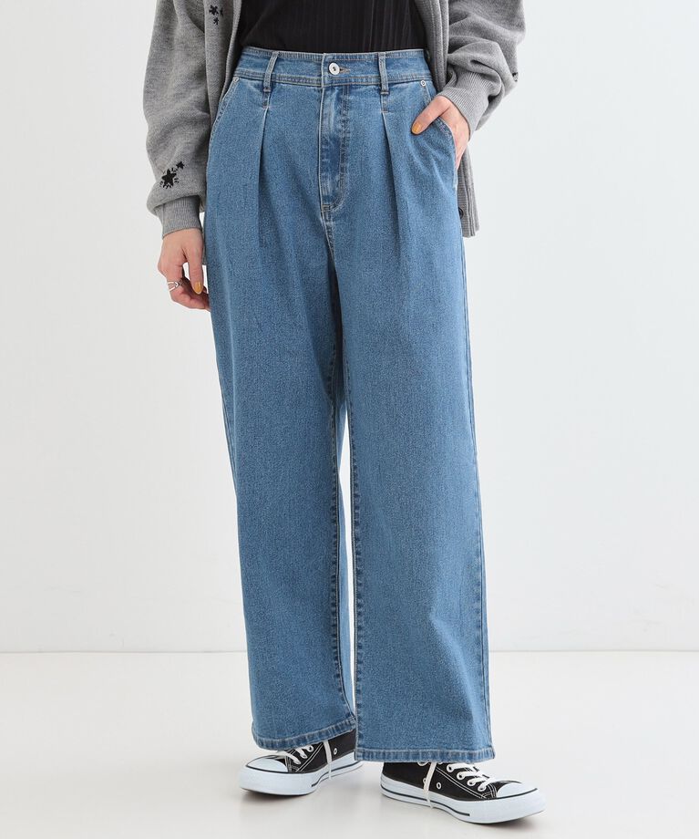 SHOO･LA･RUE「後ろウエストゴムが楽 大人のタックワイド デニムパンツ」|デニム|ブルー(091)