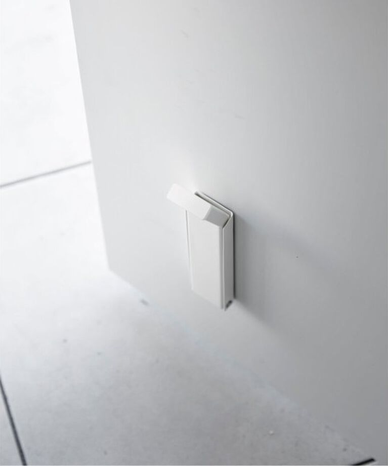 journal standard Furniture「《WEB限定》【tower/タワー】マグネット折り畳みドアストッパー」|その他|