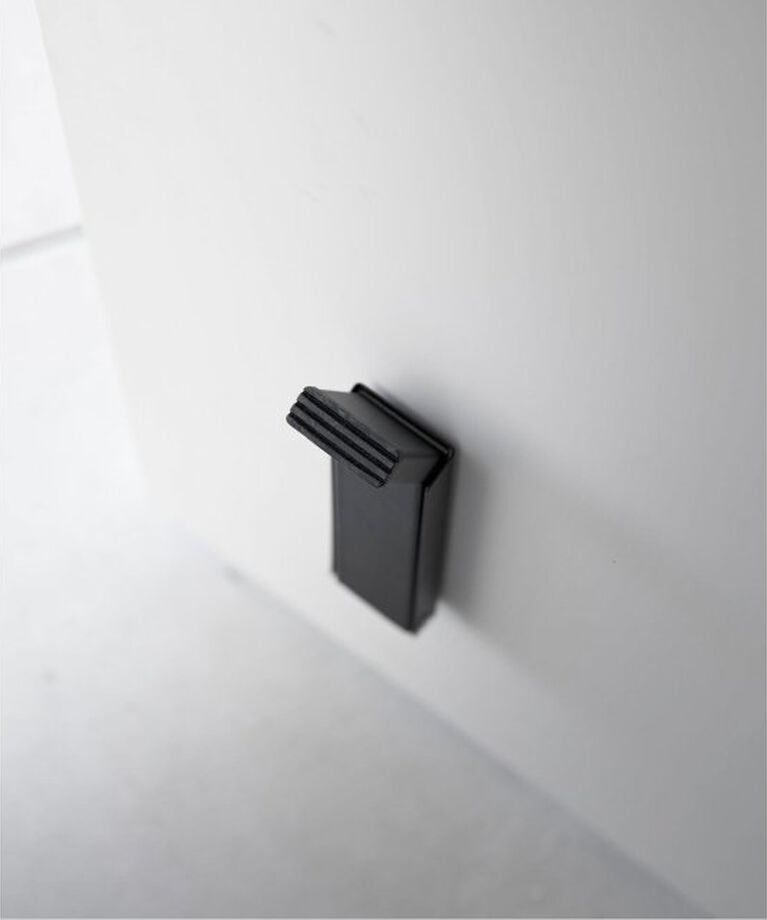 journal standard Furniture「《WEB限定》【tower/タワー】マグネット折り畳みドアストッパー」|その他|