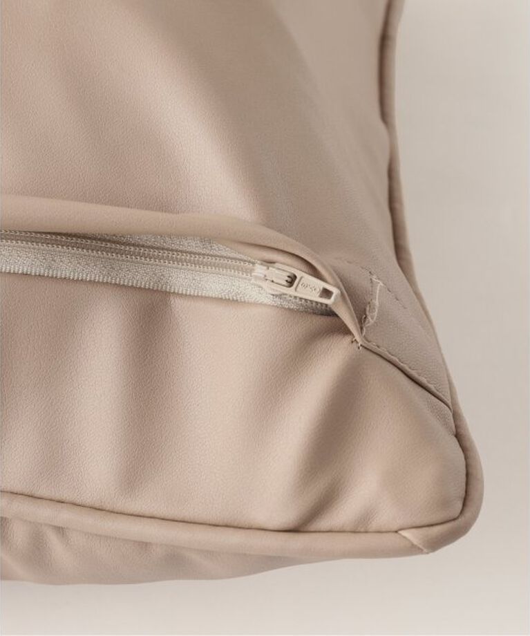 journal standard Furniture「QUILT CUSHION-PU　クッションカバー 45cm角」|クッション・クッションカバー|