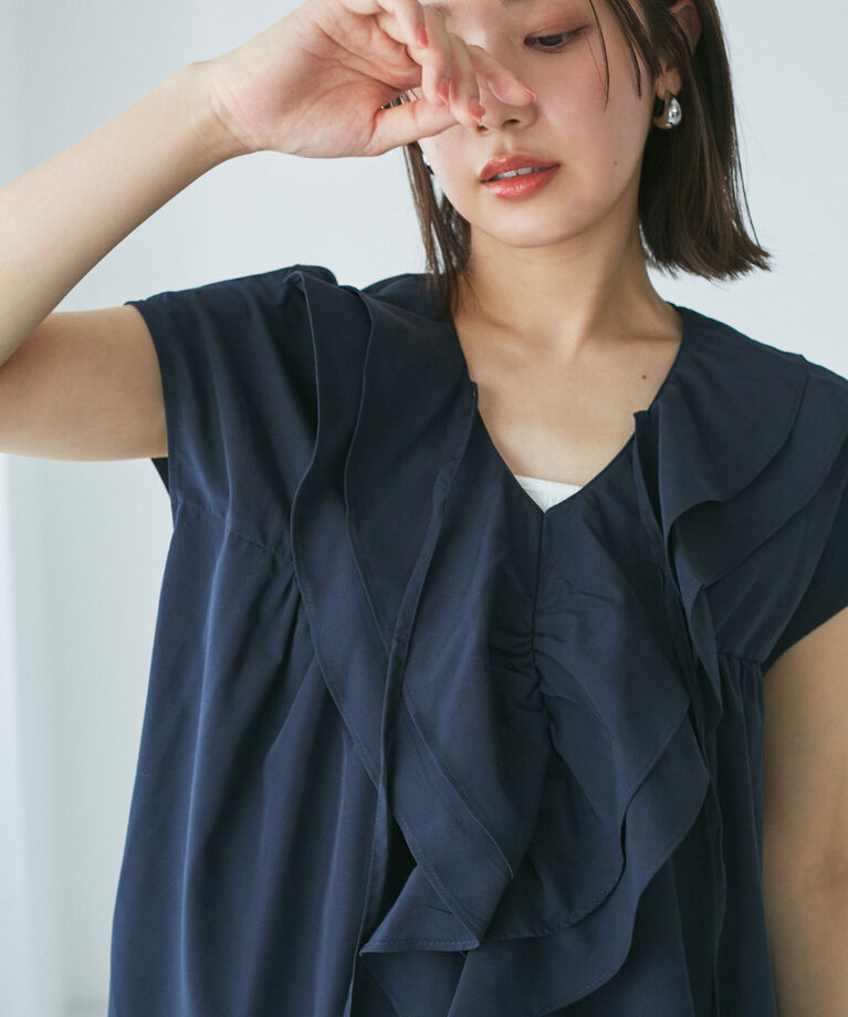 VIS「【夏トップス総選挙/お気に入り登録No.3】ラッフルチュニックブラウス【洗える】」|シャツ・ブラウス|ネイビー(40)