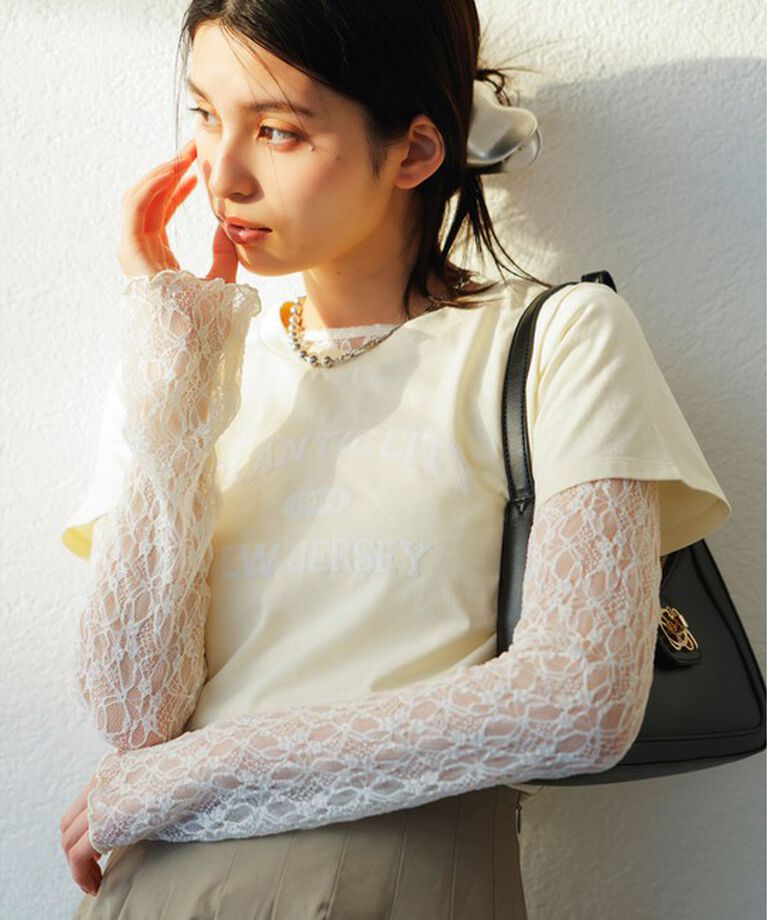 VIS「コンパクトフロッキープリントロゴTシャツ」|Tシャツ・カットソー|イエロー