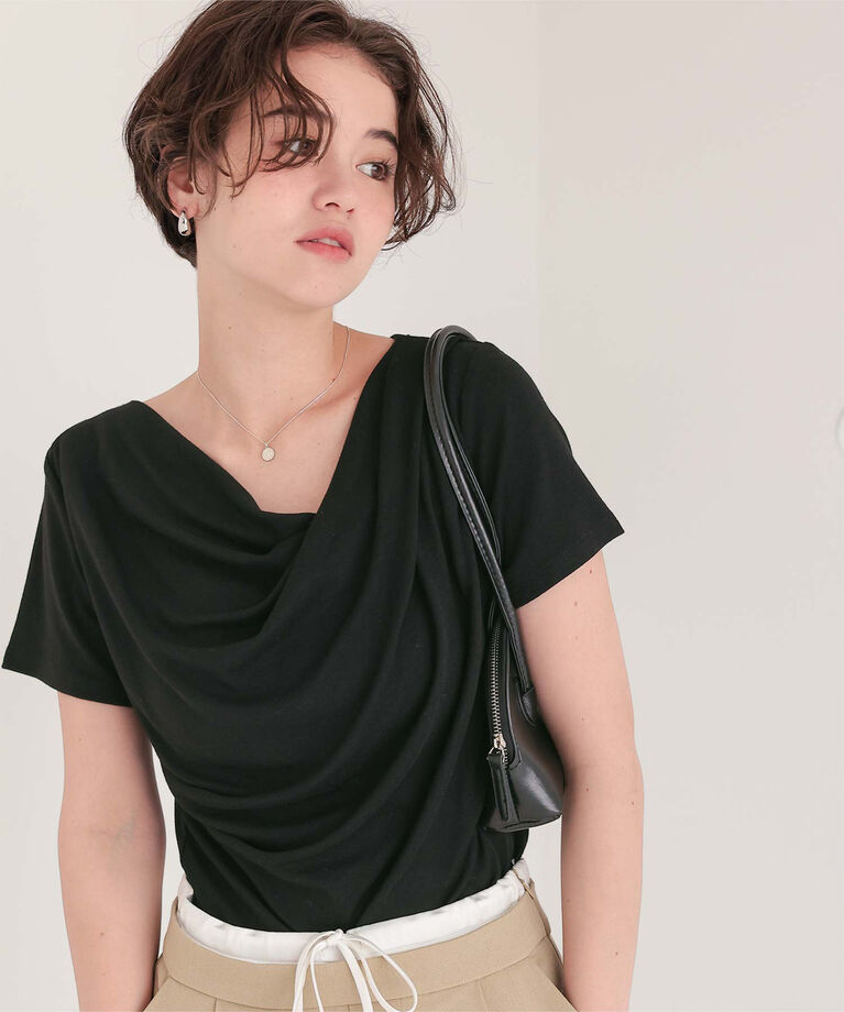 titivate「オフショルダーハーフスリーブTシャツ」|Tシャツ・カットソー|ブラック