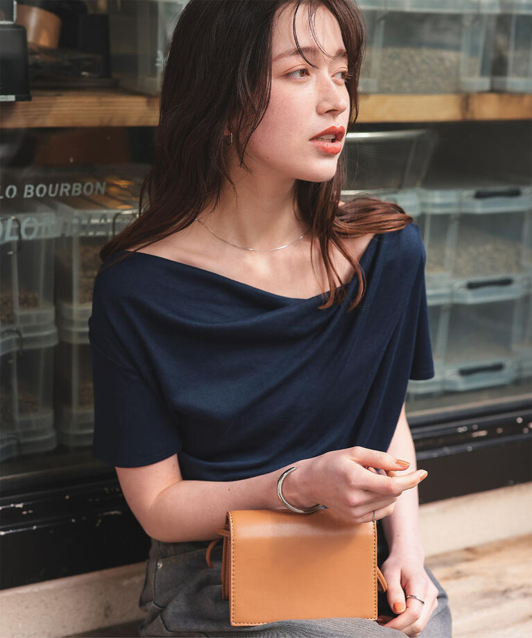 titivate「オフショルダーハーフスリーブTシャツ」|Tシャツ・カットソー|